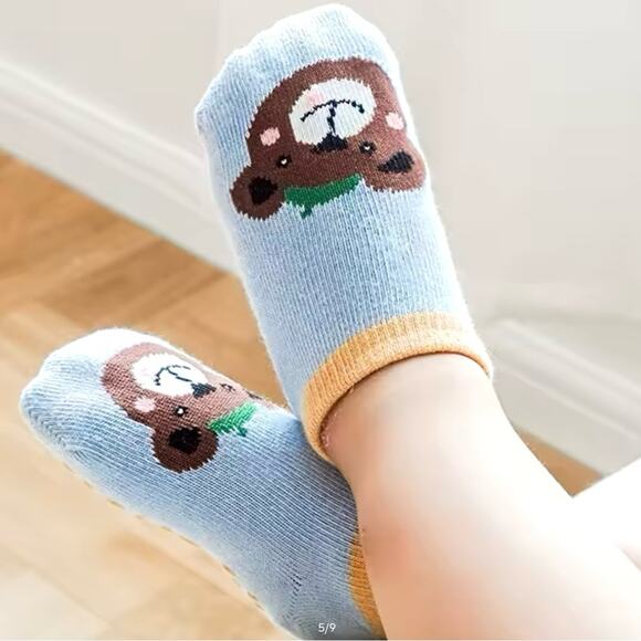New 5 pair non slip floor socks age 3-5 - Picture 3 of 6